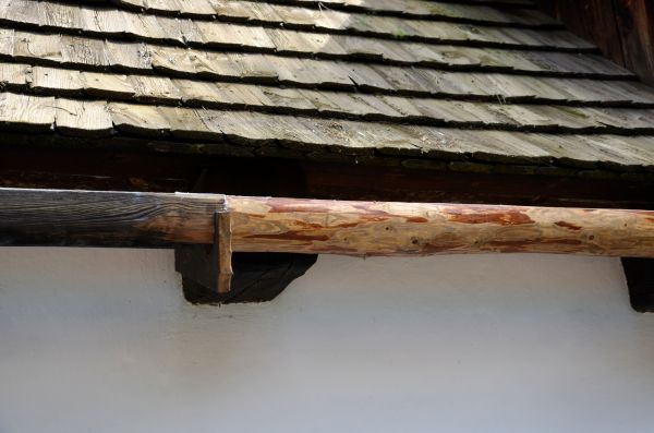 Cost of Wood Gutters Installation in Venice